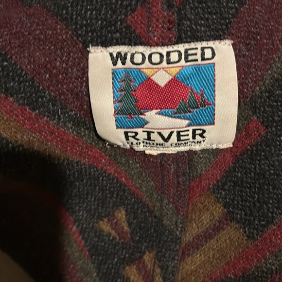 Wooded River Red Blanket with Moose and Mountain Design - Picture 4 of 5